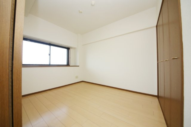 グランピアの寝室|別部屋同一間取りのお写真となります。