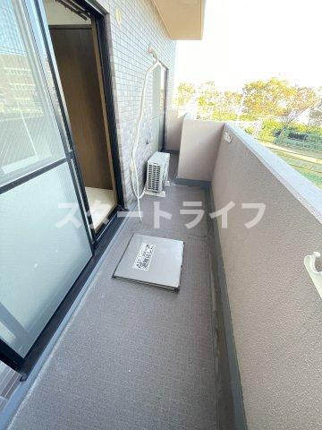 大阪市東淀川区東中島２丁目の賃貸マンションのバルコニー