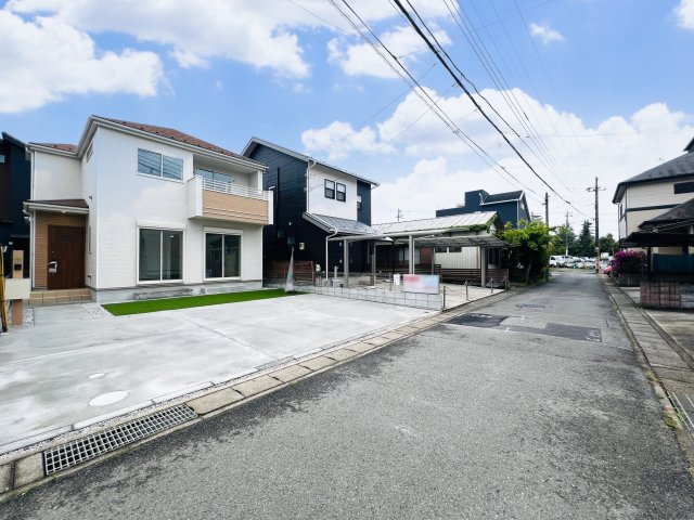 高崎市石原町の前面道路含む現地写真|閑静な住宅地◎