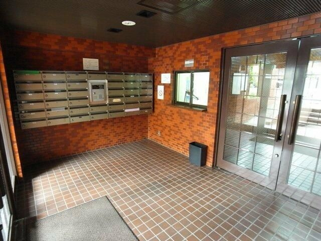 セザール池袋要町のエントランス
