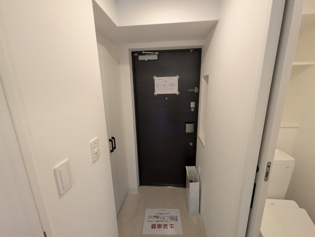 レジデンス塚本クラージュの玄関