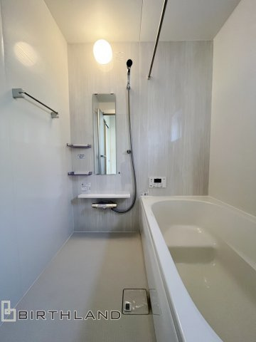 新築戸建・新築建売　福島市笹木野天戸畑　野田小・野田中の浴室|浴室乾燥機付きで小窓がついているので簡単に換気が可能です！洗濯物干しもできるので便利！