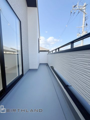 新築戸建・新築建売　福島市笹木野天戸畑　野田小・野田中のバルコニー|日差しが入るバルコニーは、広々としておりお洗濯物干しもしやすいです！
