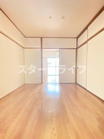 大阪市淀川区三国本町１丁目の賃貸マンションの収納