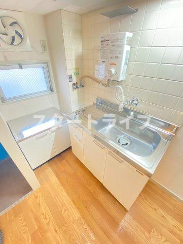 大阪市淀川区三国本町１丁目の賃貸マンションのキッチン
