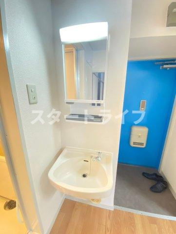 大阪市淀川区三国本町１丁目の賃貸マンションの洗面所