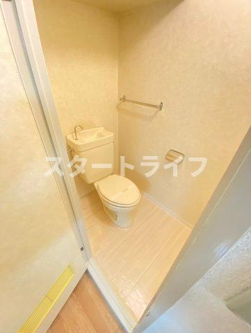 大阪市淀川区三国本町１丁目の賃貸マンションのトイレ