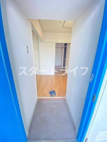 大阪市淀川区三国本町１丁目の賃貸マンションの玄関