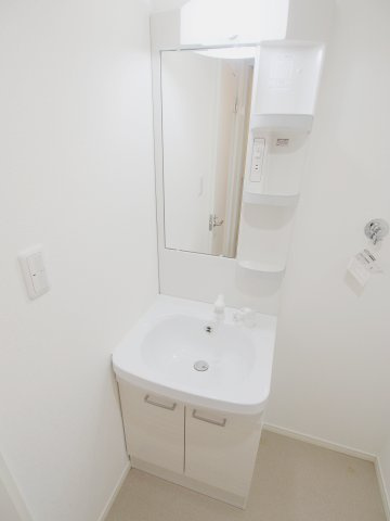 MOVE府中町浜田　壱番館の独立洗面台