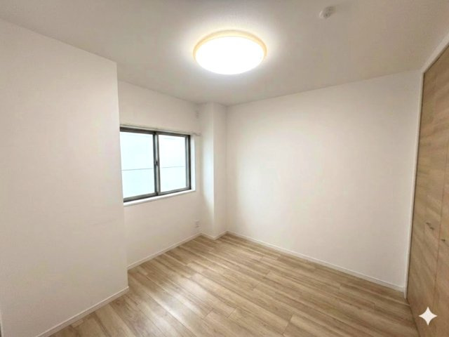 紫原2丁目　アルファステイツ紫原の洋室|5帖の洋室です。子ども部屋としても十分な広さです。