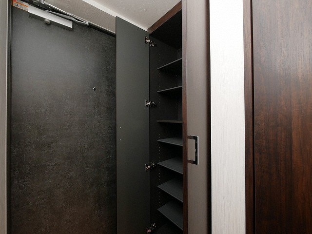 プレジオ鎗屋町の収納
