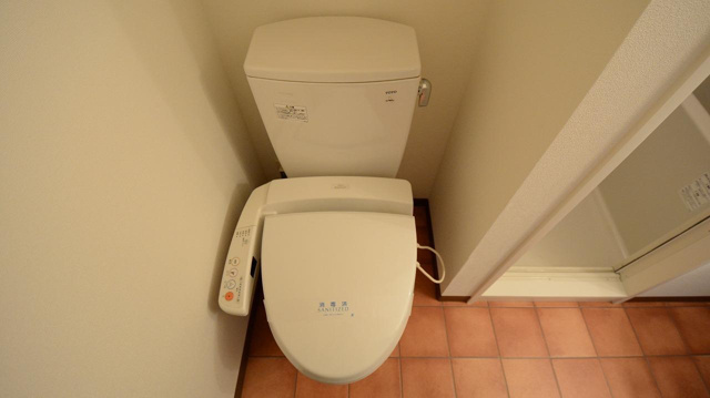 ウォシュレット付きのトイレです♪