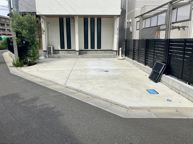 本鵠沼戸建の駐車場