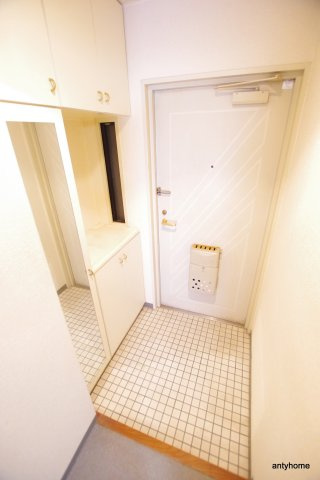 ライオンズマンション新大阪第6の玄関