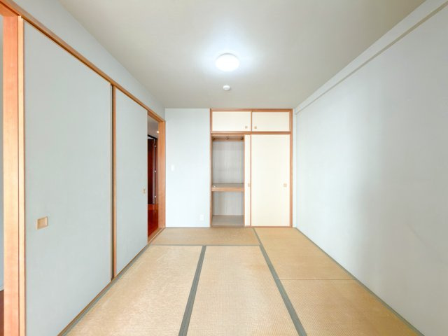 コットンハーバータワーズベイイーストの和室|リビングの隣の和室は洗濯物を畳んだりお昼寝したり何かと重宝しますよ！