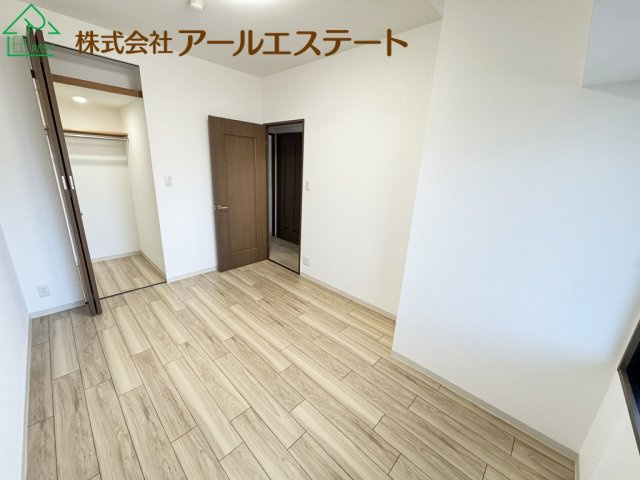 ライフアベニュー城山三番館　　　中古マンションの洋室