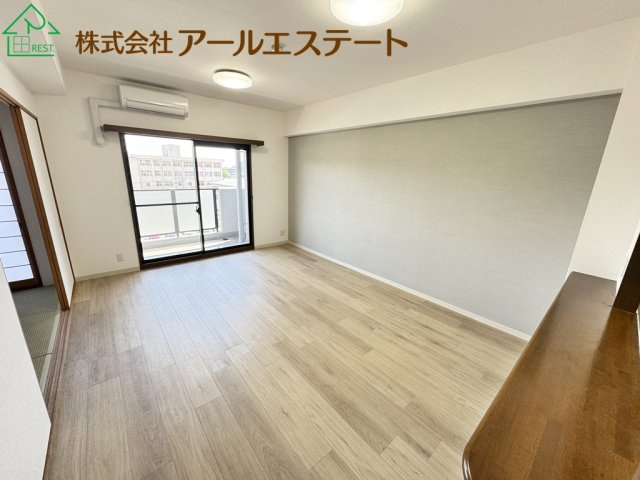 ライフアベニュー城山三番館　　　中古マンションの居間・リビング
