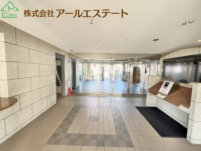 ライフアベニュー城山三番館　　　中古マンションのエントランス