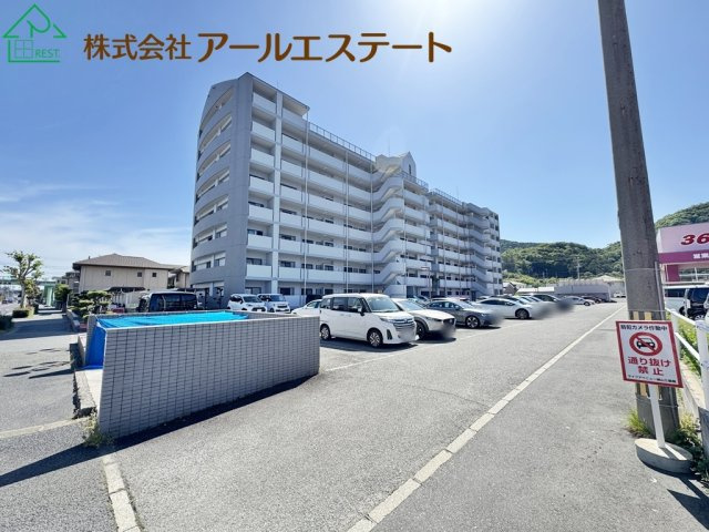 ライフアベニュー城山三番館　　　中古マンションの駐車場
