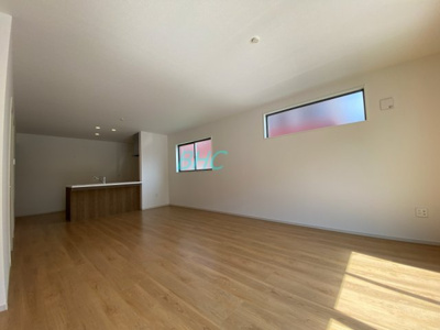 【居間・リビング】 | 草津市川原３丁目　２期１号地 | 家族との時間、自分の時間共に大切にできる空間がここにあります。