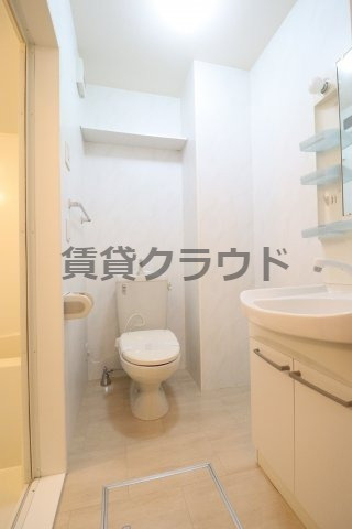 ジェンティーレ703の洗面所|脱衣スペースもあります