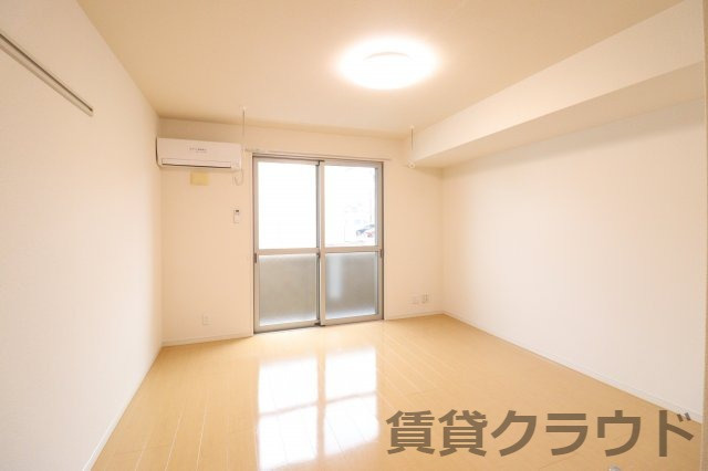 ジェンティーレ703の居間・リビング|洋室　8.5帖あって家具の配置がしやすいお部屋です。