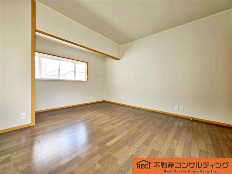 神戸市灘区上野通6丁目　中古戸建の洋室