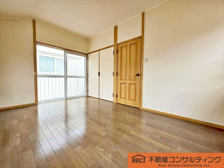 神戸市灘区上野通6丁目　中古戸建の洋室