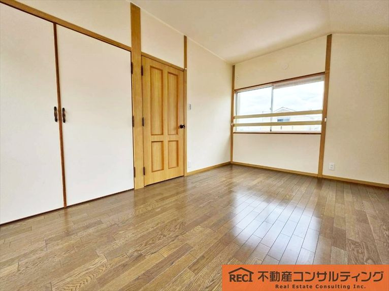 神戸市灘区上野通6丁目　中古戸建の寝室
