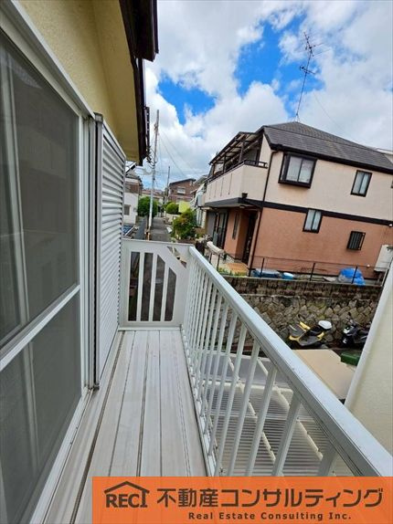 神戸市灘区上野通6丁目　中古戸建のバルコニー