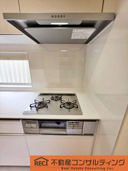 神戸市灘区上野通6丁目　中古戸建のキッチン