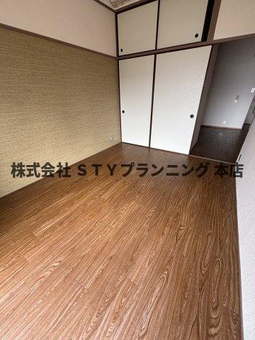 仲介手数料0円！富弘ビルの洋室