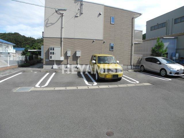 メゾンド・隆盛園Ⅰの駐車場