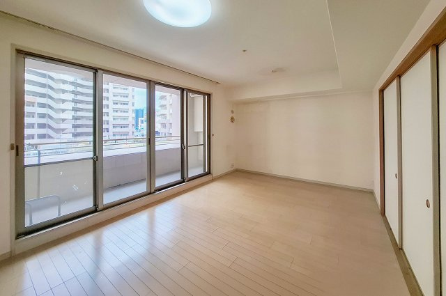 【居間・リビング】 | アクアパークCITY岸和田南4番館 | リビングダイニング