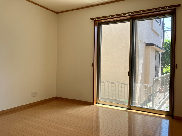 日吉町戸建の寝室