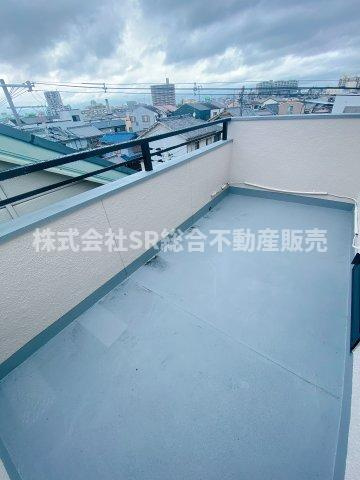 森河内西2丁目中古戸建のバルコニー|開放感のあるルーフバルコニー♪休日ご家族でBBQもできます！