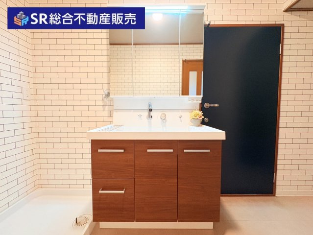 森河内西2丁目中古戸建の居間・リビング|ゆったり過ごせるリビングです