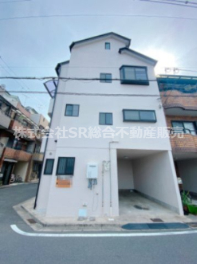 森河内西2丁目中古戸建の外観|家の目の前がコンビニは嬉しいポイントです♪