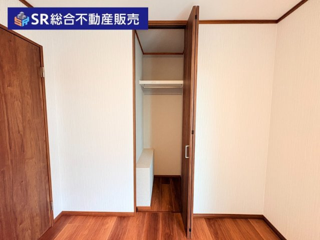 森河内西2丁目中古戸建の外観|家の目の前がコンビニは嬉しいポイントです♪
