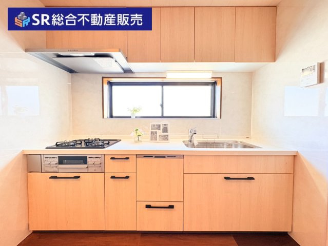 森河内西2丁目中古戸建のキッチン|新調されたばかりのシステムキッチンで、快適にお料理できます！
