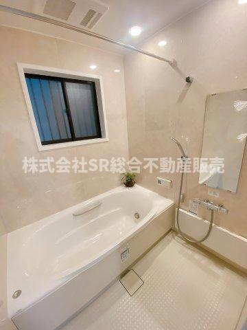 森河内西2丁目中古戸建の浴室|足を伸ばしてゆったりと浸かれる浴槽です♪