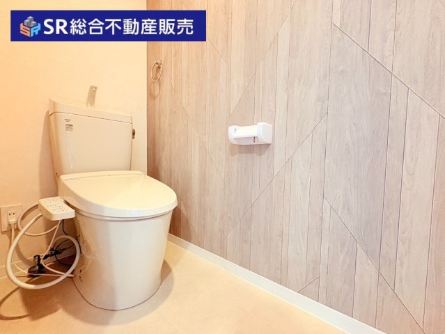 森河内西2丁目中古戸建のトイレ|2Fトイレは温水洗浄便座もございます♪