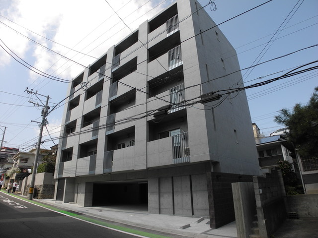 ウィンズヒル城山の外観