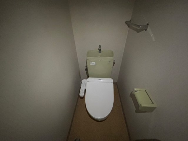 エム・ケイ西船のトイレ|トイレです(写真はクリーニング前です）