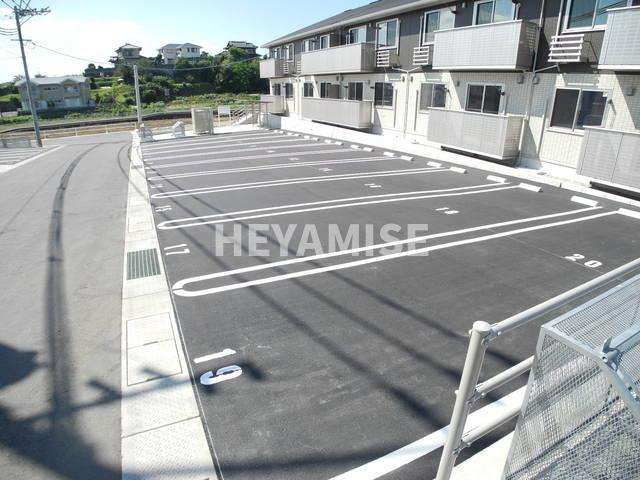 インペリアルの駐車場