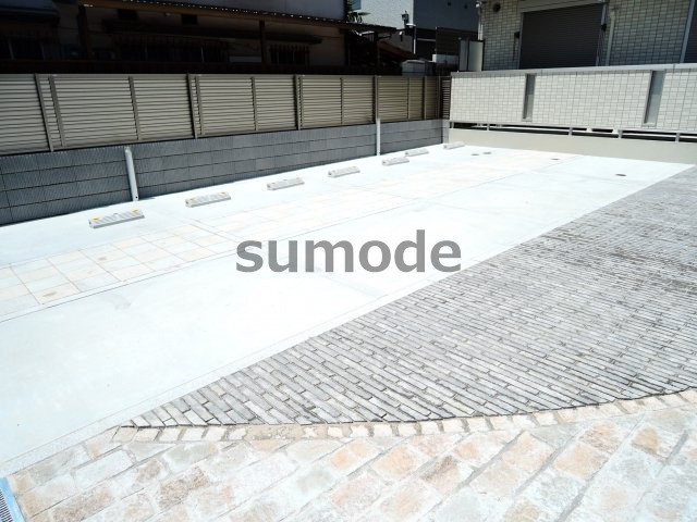 アダージョ富田の駐車場