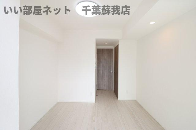 ステージグランデ本千葉の居間・リビング|こちらの居間で趣味の時間をお楽しみください