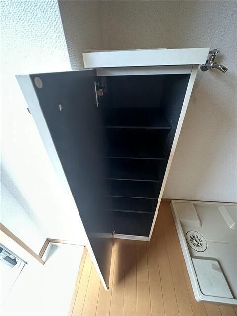 アークフローレスの収納