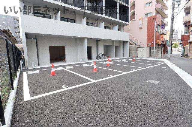 ステージグランデ本千葉の駐車場