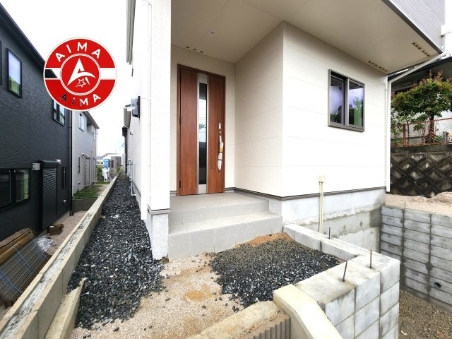 福岡市南区若久6丁目第1-4棟（3号棟）の玄関|おでかけの時も帰った時も、「我が家」を最初に感じでもらえる素敵な空間に。
